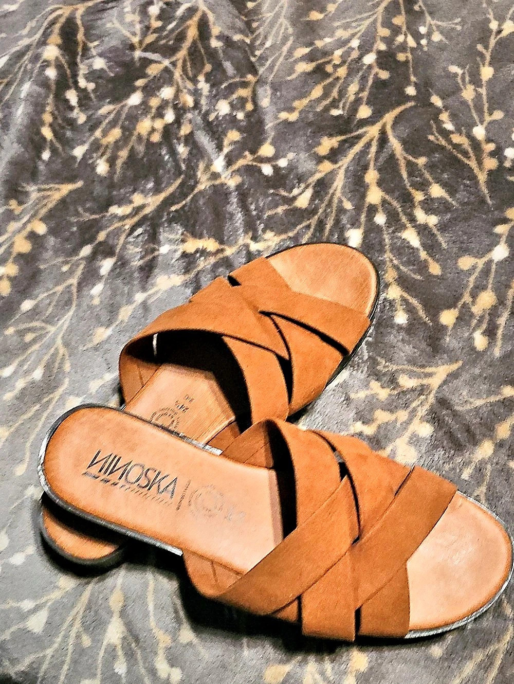 Ninoska Brown Leather-Style Slide Sandals US 7.5